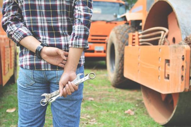 Ile kosztuje przegląd traktora 2026 i od czego zależy cena?