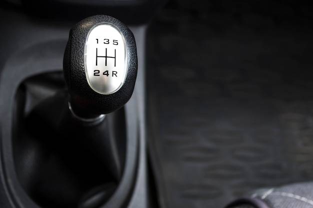 Skrzynia manualna czy automatyczna co wybrać do codziennej jazdy?