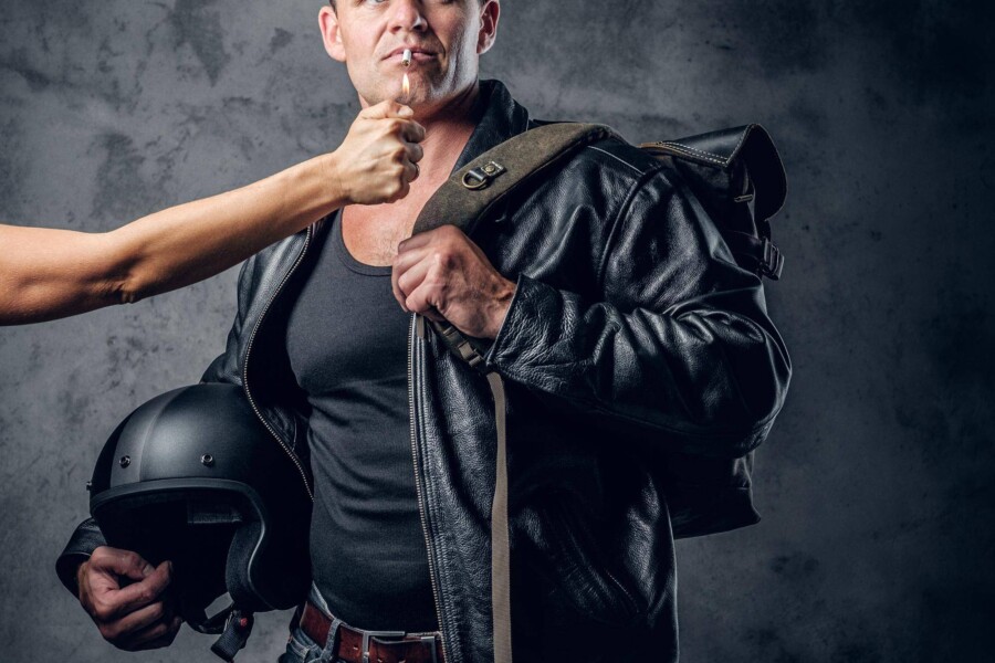 Ile kosztuje strój na motocykl i od czego zależy jego cena?
