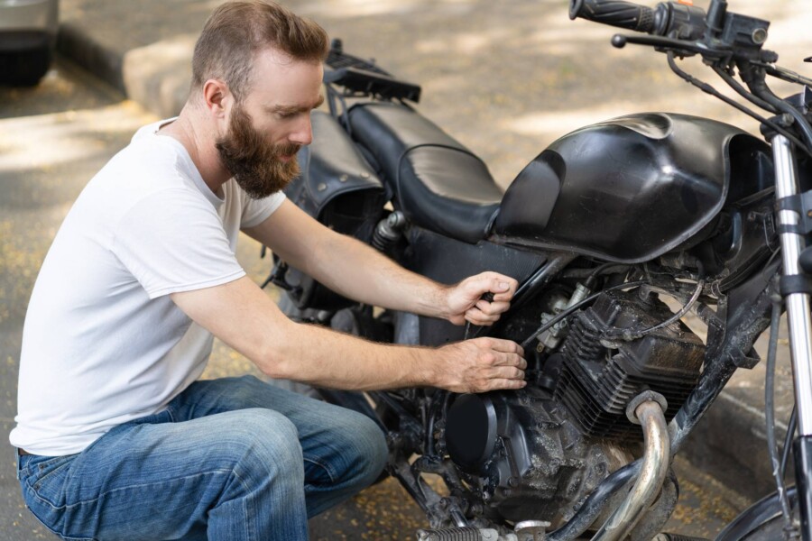 Jak dobrać olej do motocykla w zależności od stylu jazdy?