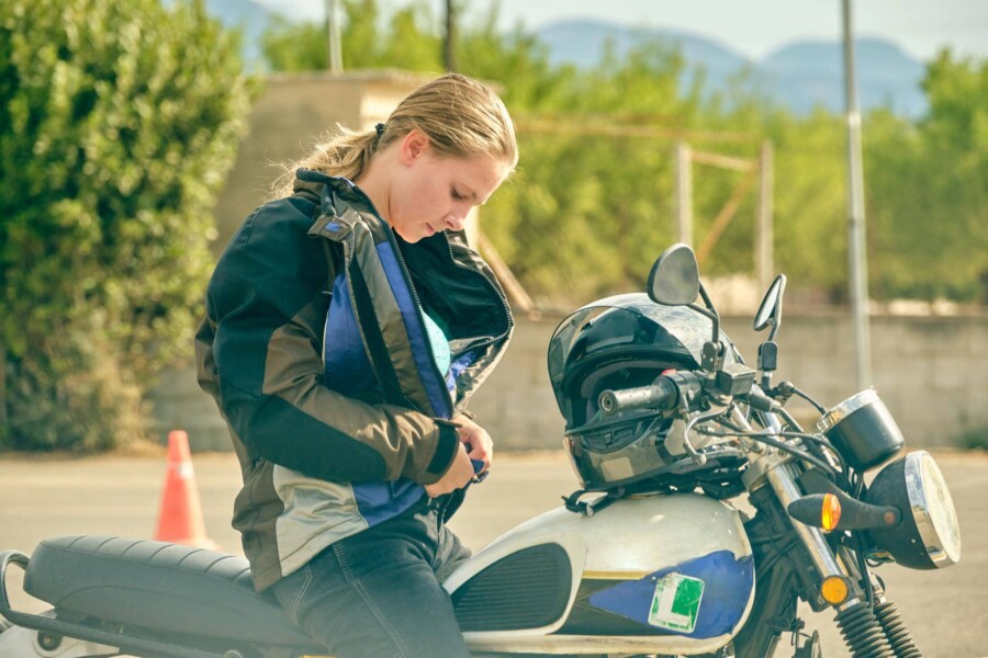 Jaki motocykl na pierwszy wybór sprawdzi się w mieście?