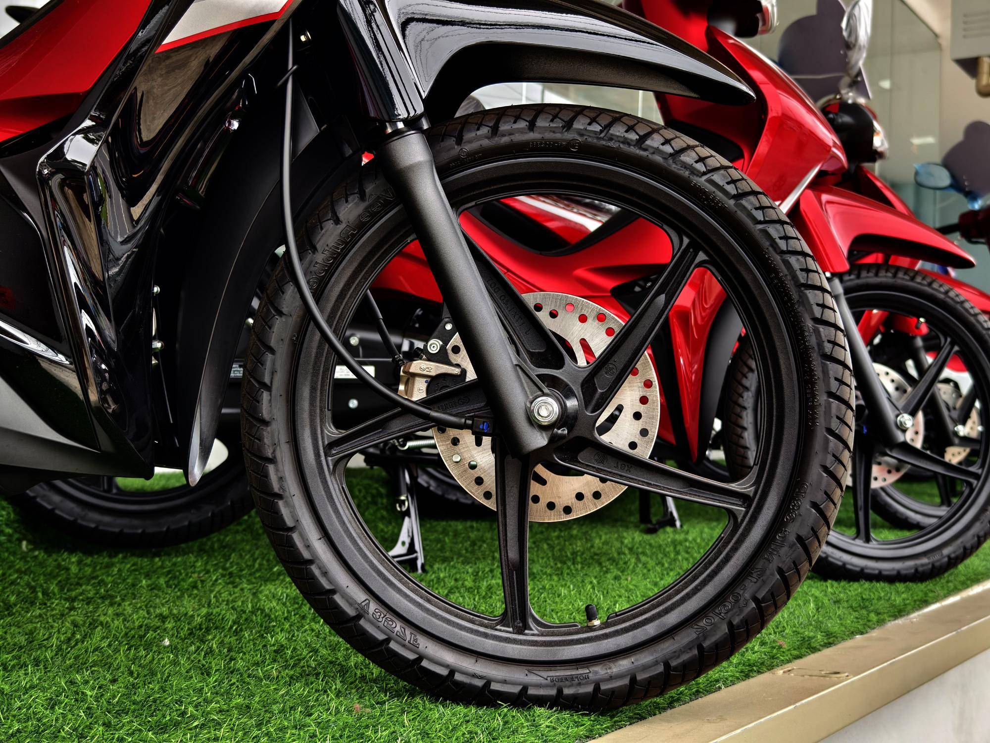 Opony motocyklowe jakie wybrać do codziennej jazdy?