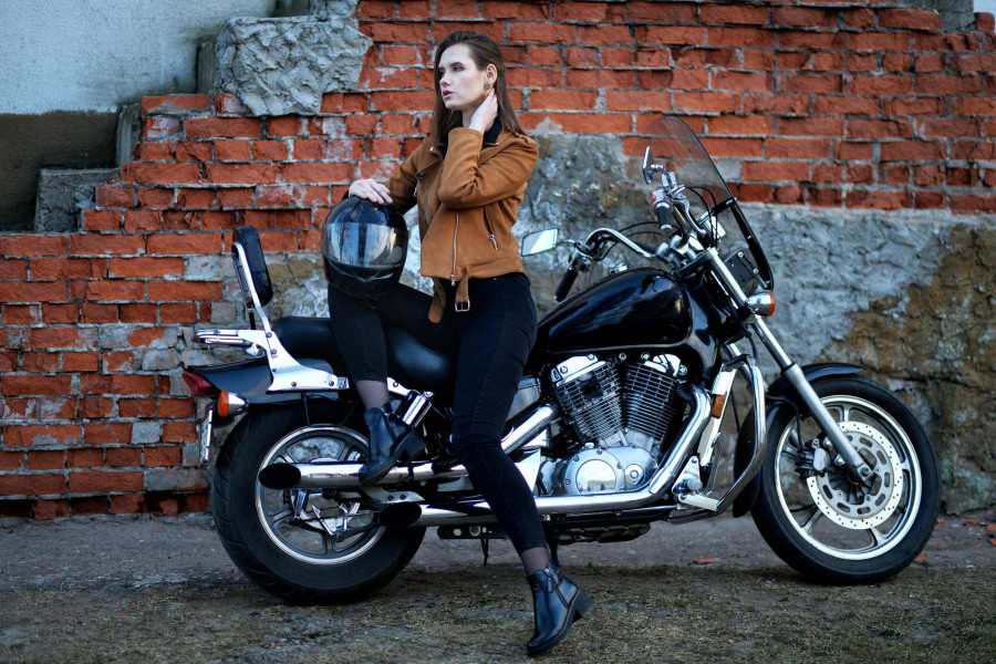 Jaki motocykl dla wysokiego będzie wygodny na dłuższe trasy?