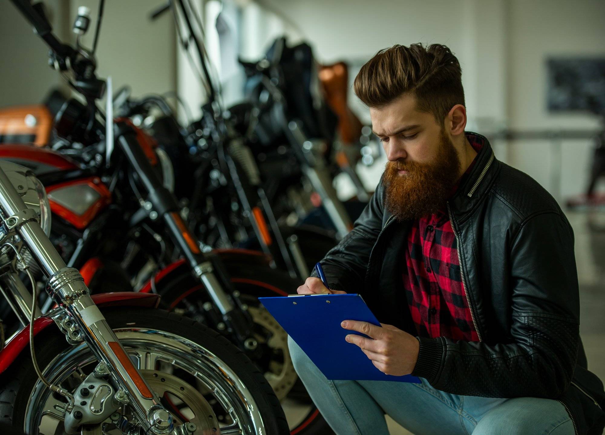 Przegląd motocykla ile kosztuje w serwisie i stacji kontroli?