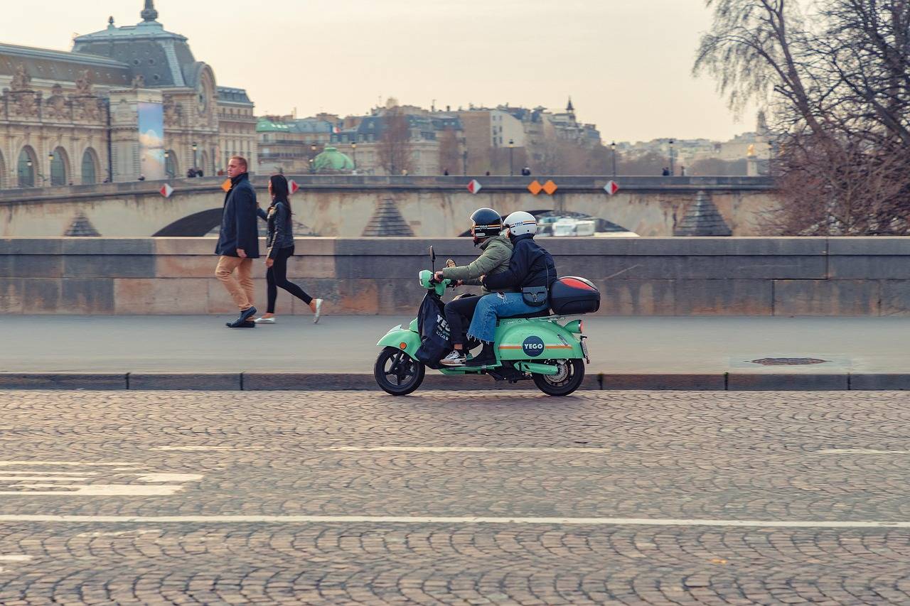 Jaki motocykl szosowo turystyczny kupić jeśli planujesz dalsze wyprawy?